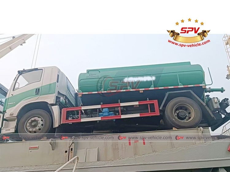 1 Unit of Fecal Sution Truck (10,000 Litres) Was Loading in Tianjin Port